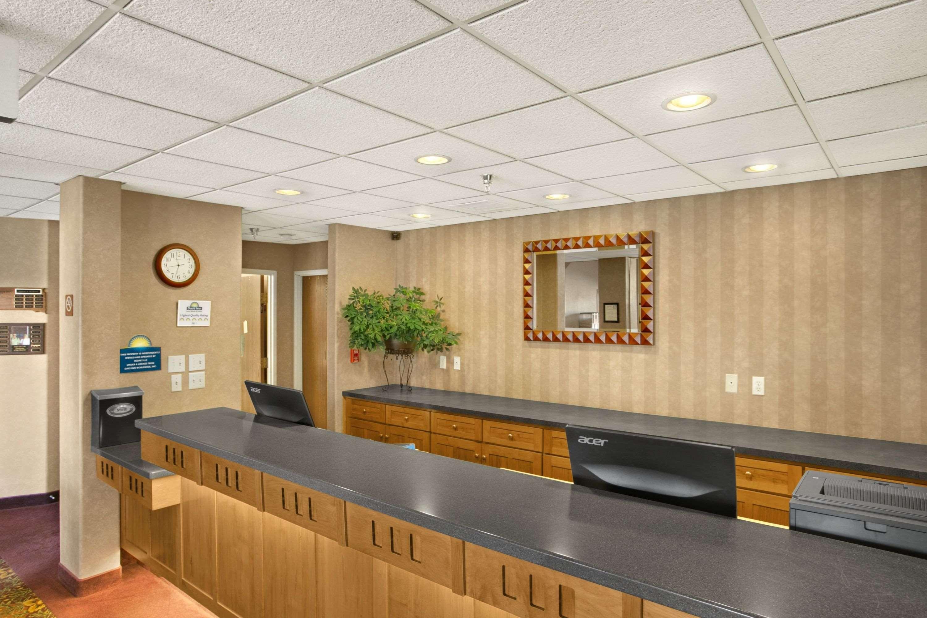 Days Inn By Wyndham Rapid City Esterno foto