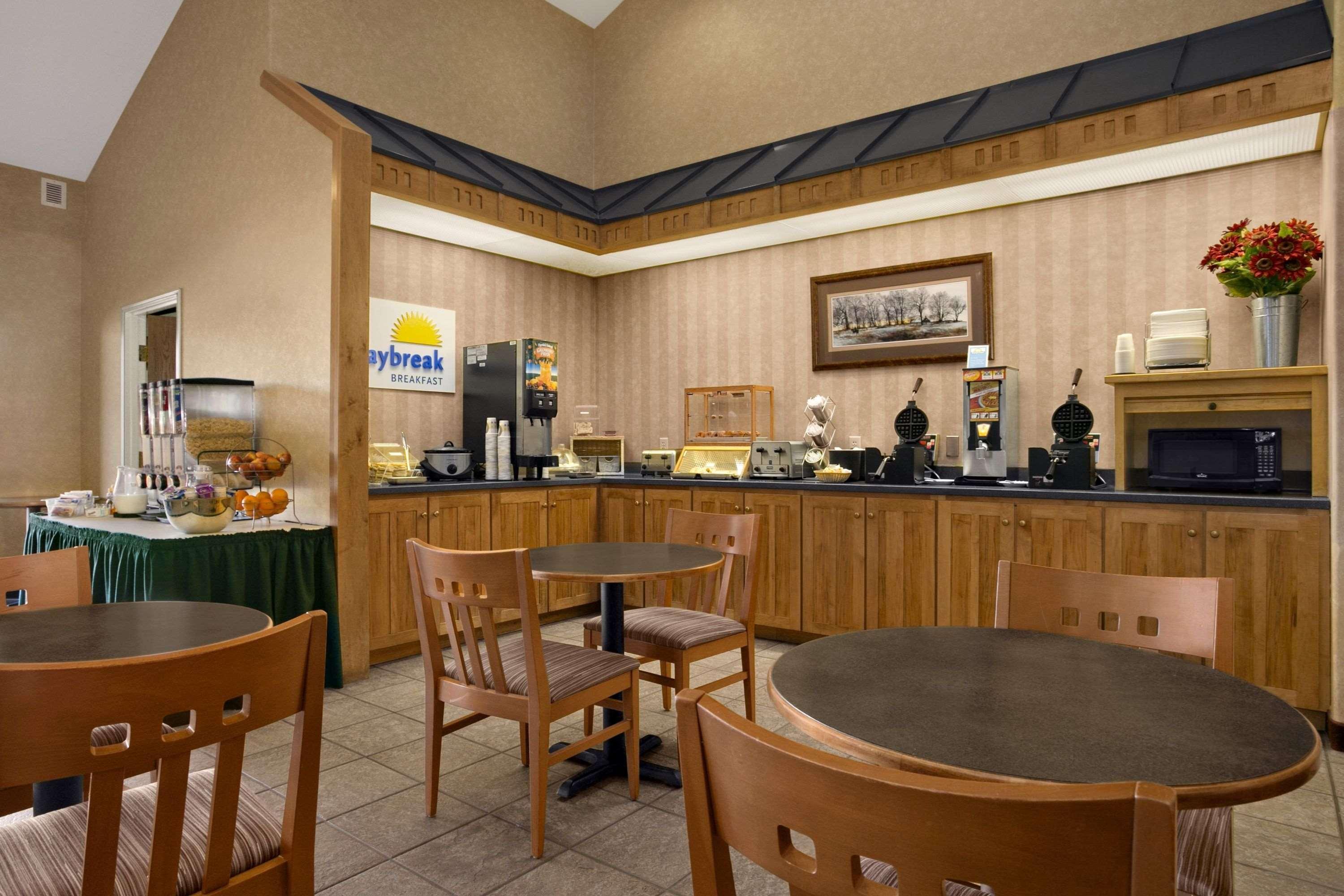 Days Inn By Wyndham Rapid City Esterno foto