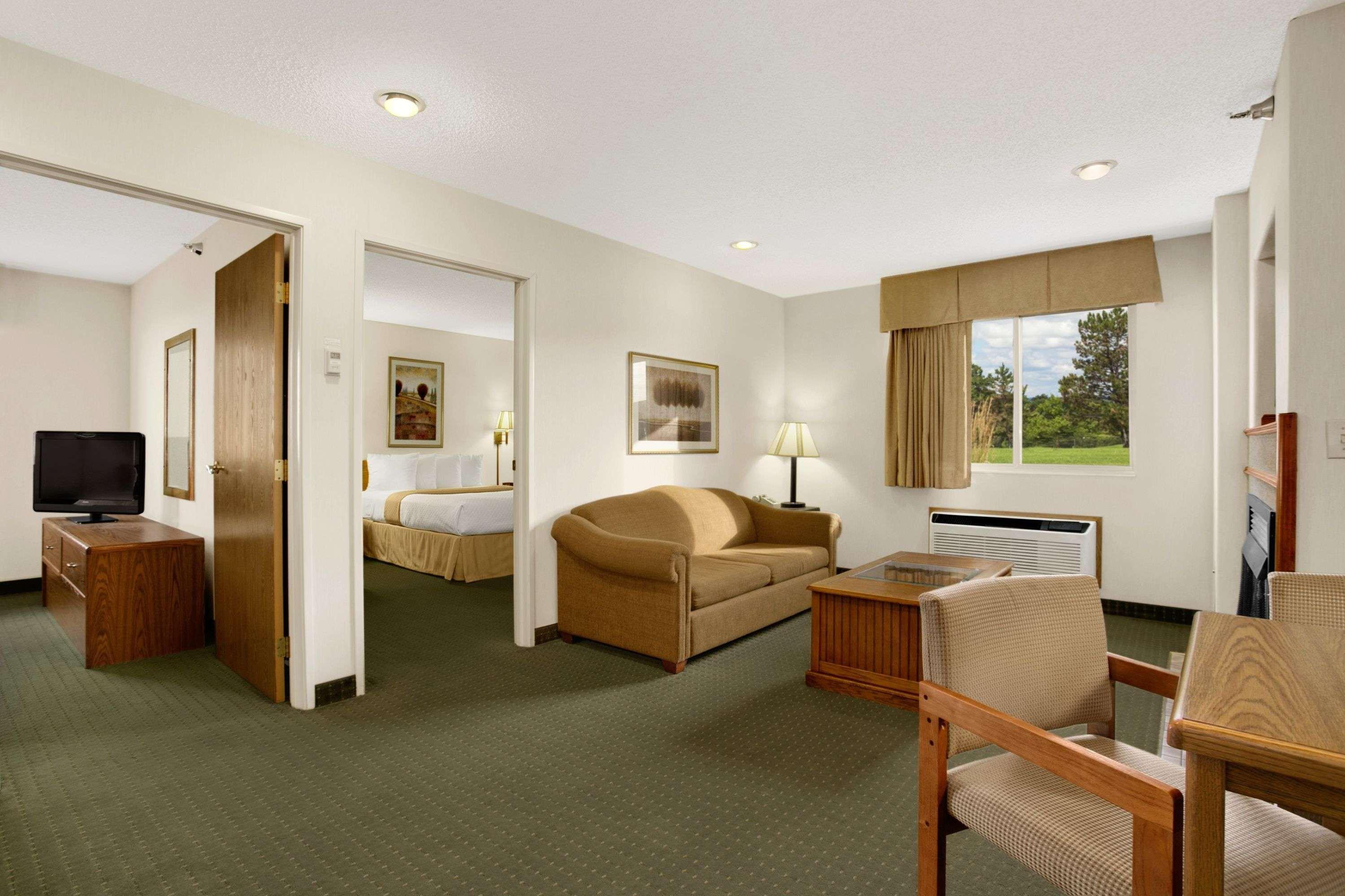 Days Inn By Wyndham Rapid City Esterno foto